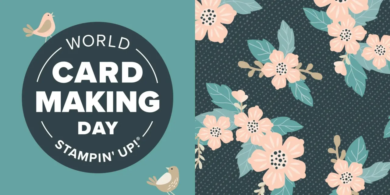 Ein grafisches Banner mit dem Text „WORLD CARD MAKING DAY“ von Stampin’ Up! auf einem dunkelgrauen Kreis, umgeben von zwei kleinen Vögeln in Beige und Hellgrün vor einem helltürkisfarbenen Hintergrund. Rechts daneben zeigt ein wiederkehrendes Muster rosa Blüten mit grünen Blättern auf dunkelblauem Grund mit feinem Punktmuster.
