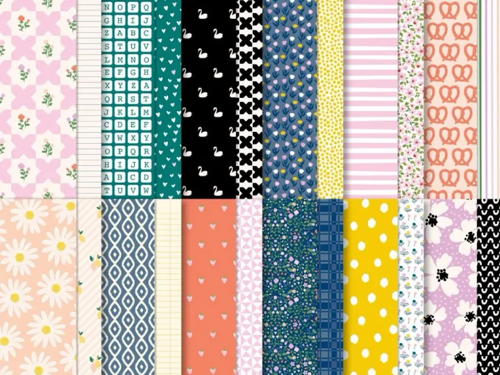 Ein Farbkolleks aus verschiedenen Papiermustern für Bastelprojekte, darunter gestreifte Streifen, Blumenmotive, geometrische Muster und Schriftzeichen in Pastell- und kräftigen Tönen.