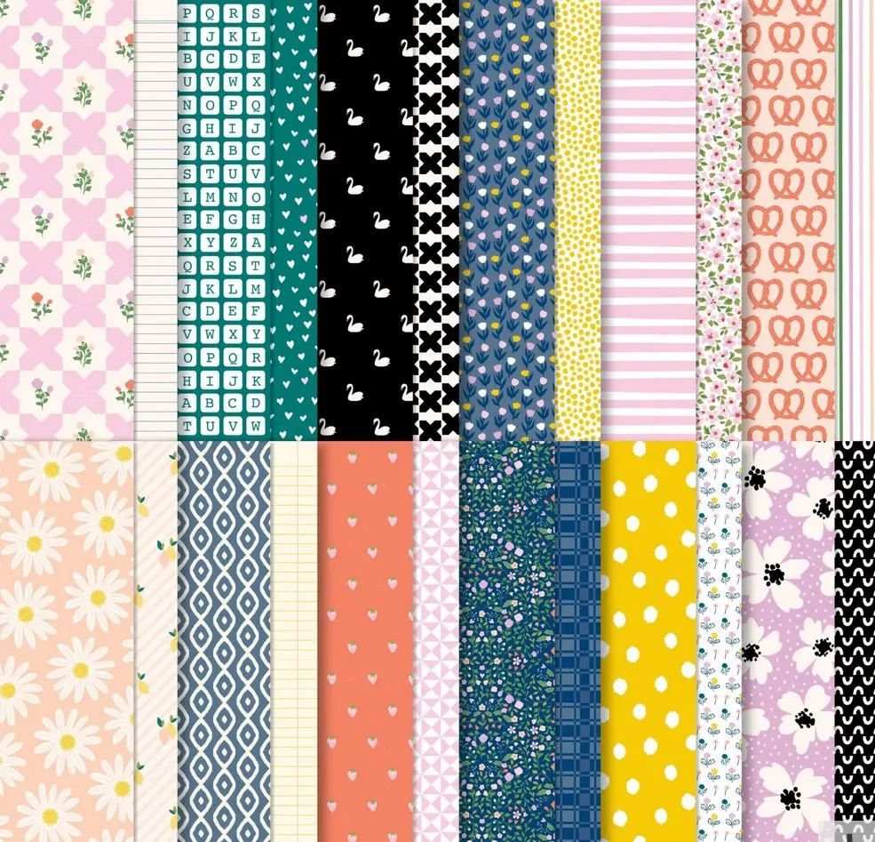 Ein Farbkolleks aus verschiedenen Papiermustern für Bastelprojekte, darunter gestreifte Streifen, Blumenmotive, geometrische Muster und Schriftzeichen in Pastell- und kräftigen Tönen.