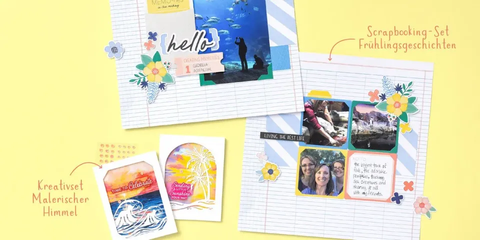 Auf gelbem Hintergrund liegen zwei Scrapbooking-Layouts mit gestempelten Blumen in Gelb, Blau und Pink sowie handschriftlichen Texten wie „hello“ und „Living the best life“. Ein weiteres Bild zeigt eine Karte mit einem malerischen Himmel-Motiv und Wellenmuster.
